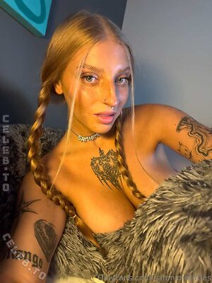 Samnimetitties Nude Leaked Photo #2