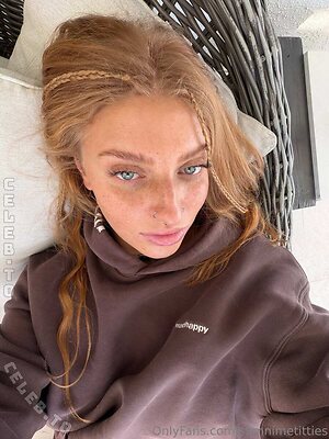 Samnimetitties Nude Leaked Photo #9