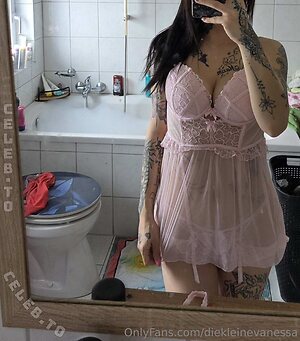 Samyweiss Nude Leaked Photo #6