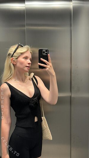 Saniskates Nude Leaked Photo #155