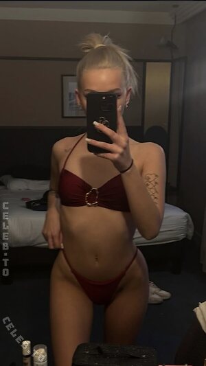 sannyxaurelia Nude Leaked Photo #27