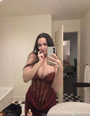 Sara Blane leaked photos