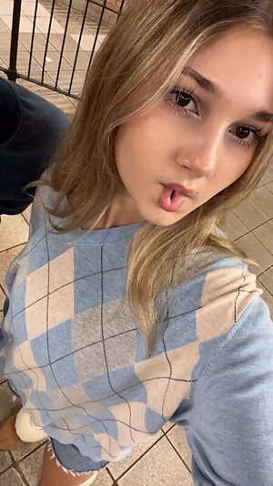 Sara Dobrik leaked photo #40