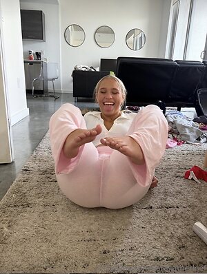 Sara Katherine Nude Leaked Photo #3