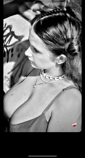 Sara Luciani leaked photo #10