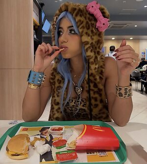Sara Saffari leaked photo #180