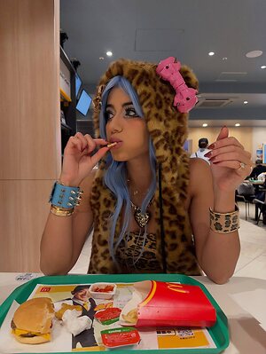 Sara Saffari leaked photo #186