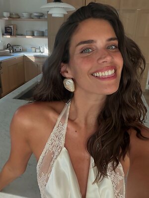Sara Sampaio Hot Nude Leaked Photo #38