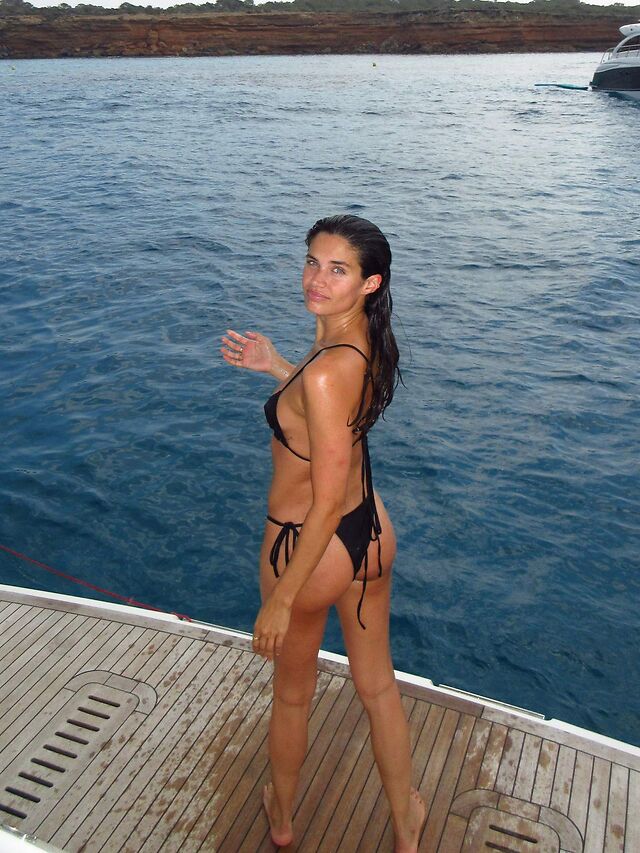 Sara Sampaio leaked photos