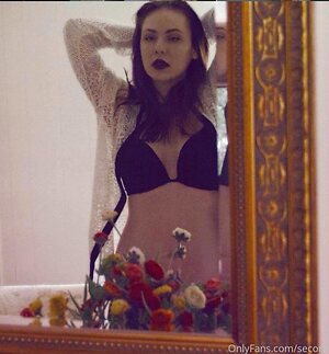 Sara Secora leaked photo #4