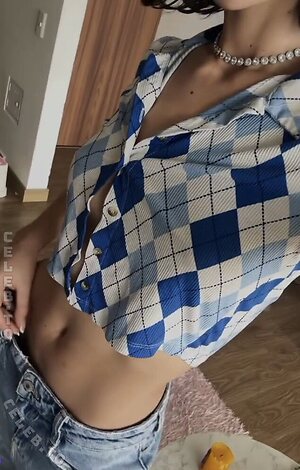 Sara Velez photo
