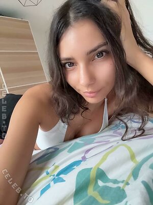 Sara Wolf leaked photo #89