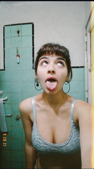 sara_centuri0nn