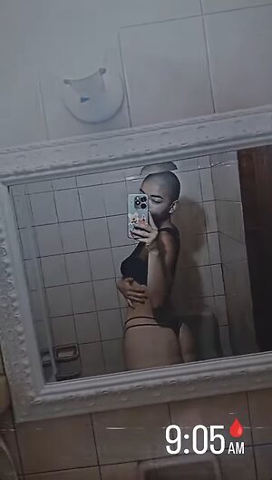 sara_centuri0nn leaked photo #19