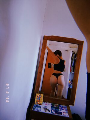 sara_centuri0nn leaked photo #52