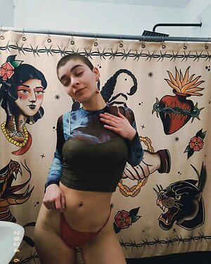 sara_centuri0nn