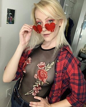 Sarah Ashby leaked photo #5