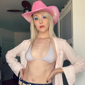 Sarah Ashby leaked photo #6