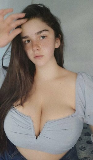 Sarah Bustani leaked photo #396