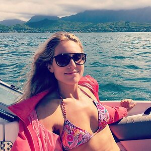Sarah Carter leaked photo #49