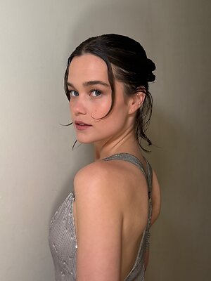 Sarah Catherine Hook leaked photo #12