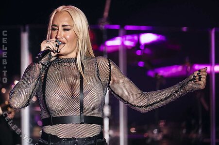 Sarah Connor Nude Leaked Photo #11