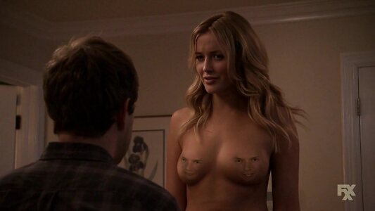 Sarah Dumont leaked photo #2