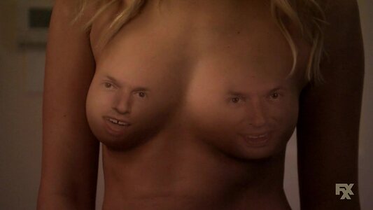 Sarah Dumont leaked photo #33