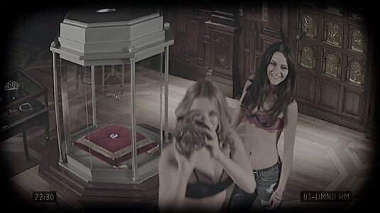 Sarah Dumont leaked photo #52