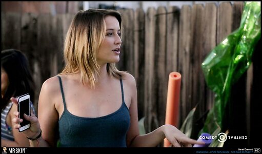 Sarah Dumont leaked photo #116