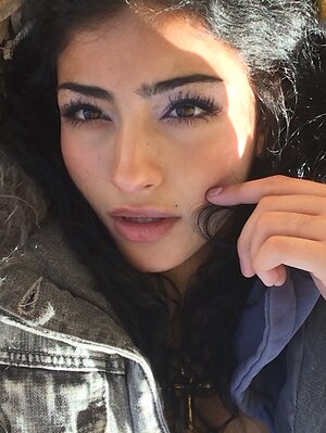 Sarah Hadjih Nude Leaked Photo #8