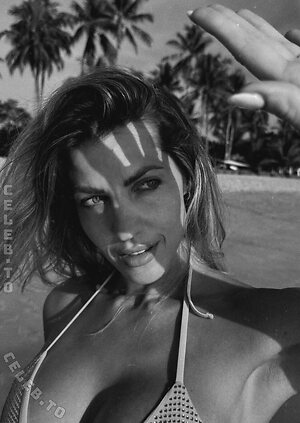 Sarah Harrison Nude Leaked Photo #34