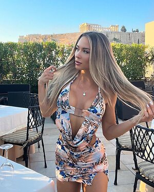 Sarah Houchens leaked photo #10