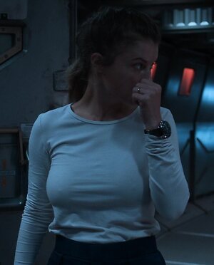 Sarah Jones leaked photo #42
