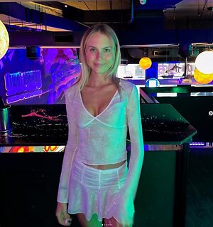 Sarah Lloyd leaked photo #23