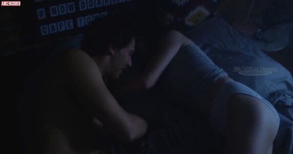 Sarah-maude Beauchesne leaked photo #13