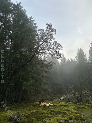 Sarah Mcdaniel Nude Leaked Photo #17