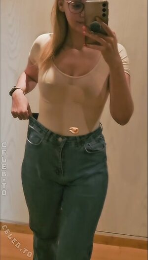 Sarah Milkowski Nude Leaked Photo #15