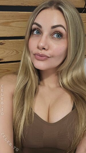 Sarah Milkowski Nude Leaked Photo #29