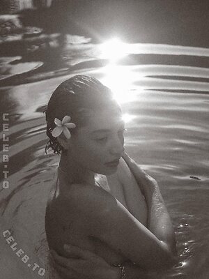 Sarah Posch Nude Leaked Photo #5