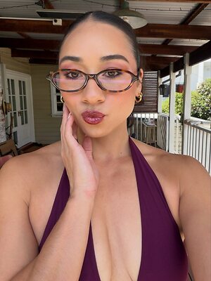 sarah-Schwarz leaked photo #63