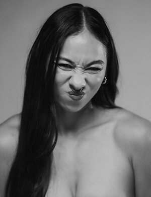 sarah-Schwarz leaked photo #76