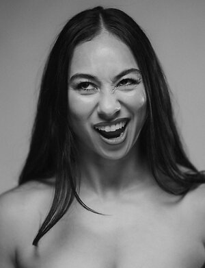 sarah-Schwarz leaked photo #78