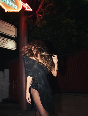 Sarah Shahi leggy leaked photo #11