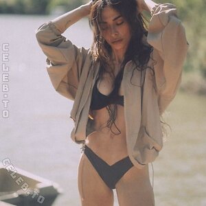 Sarah Shahi photo