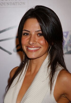 Sarah Shahi leaked photo #114