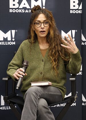 Sarah Shahi leaked photo #143