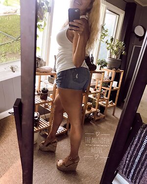 Sarah Valentine leaked photo #43