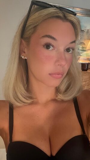 Sarahfuckingsnyder leaked photo #30