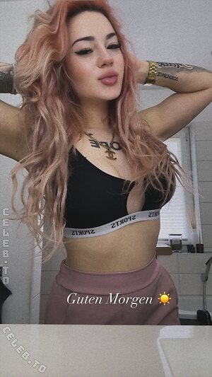 Sarahmelek Nude Leaked Photo #2